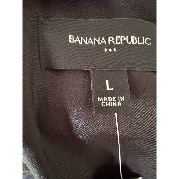 Banana Republic V Neck Top With Embellished Collar L NWT - Picture 4 of 5